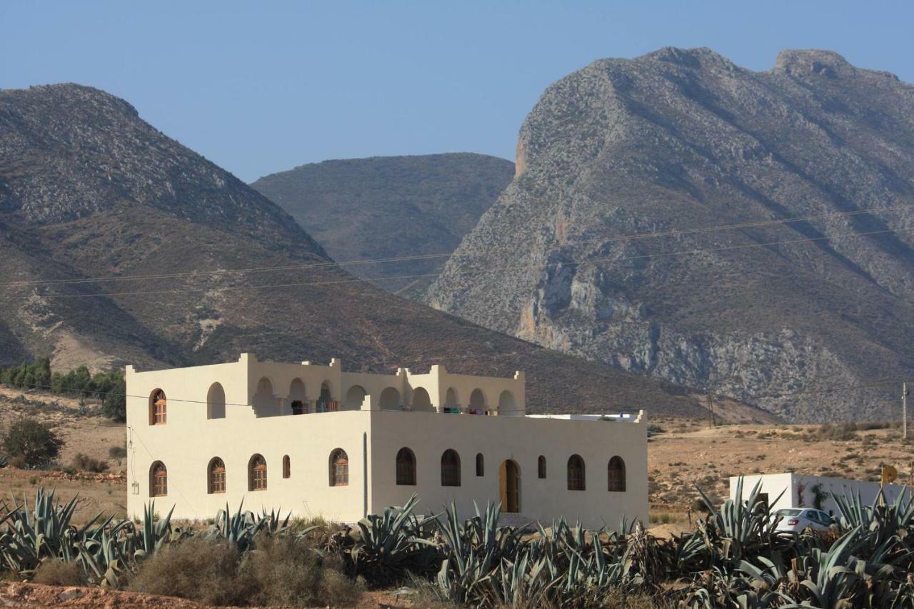Riad Kebdana Ifoutatsene ภายนอก รูปภาพ