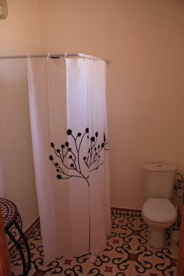 Riad Kebdana Ifoutatsene ภายนอก รูปภาพ